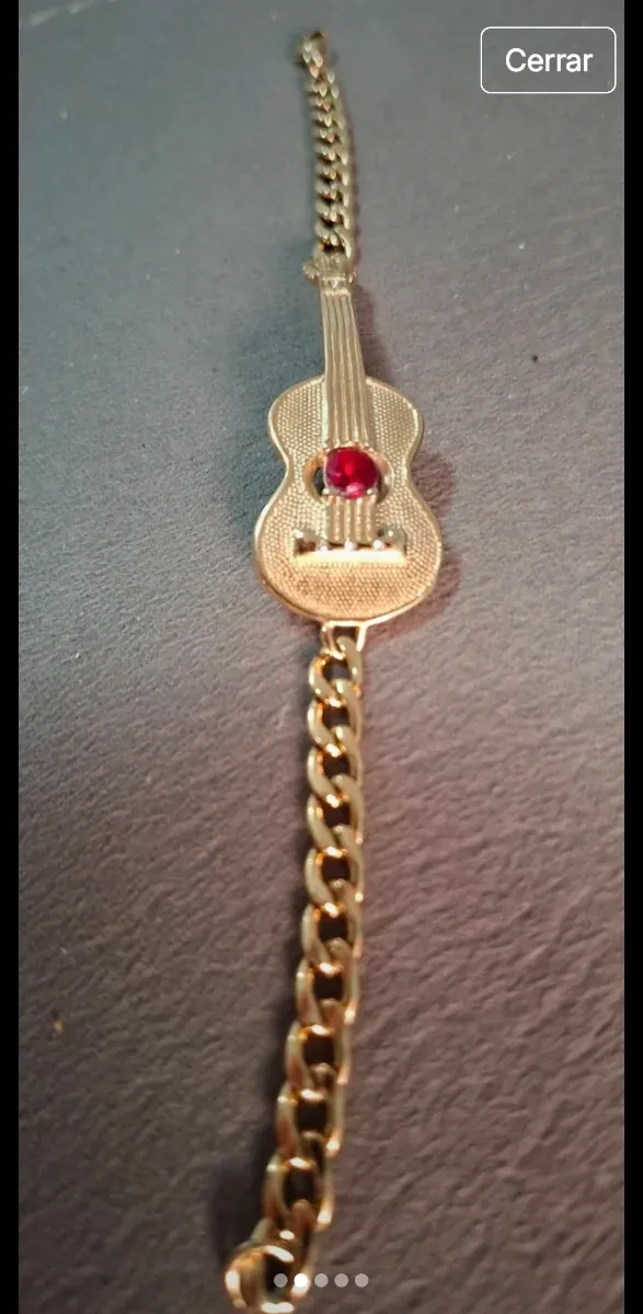 Plusera  esclava Guitarra