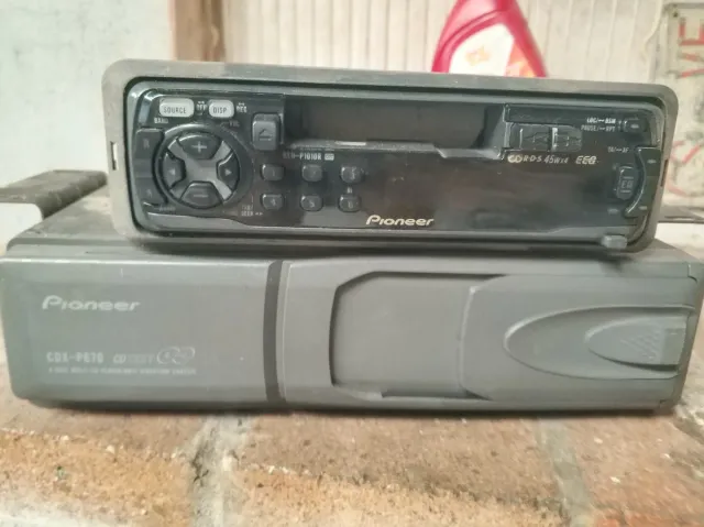Radio CD Pioneer KEH-P1010R + Cargador CD