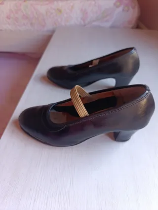 Tacones
 de flamenco negros talla 32


