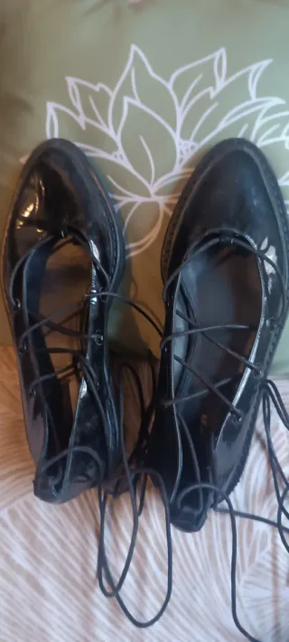 Zapatos Uterqüe Negros con Cordones