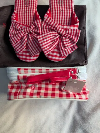 Neceser y zapatillas Salvador Bachiller
