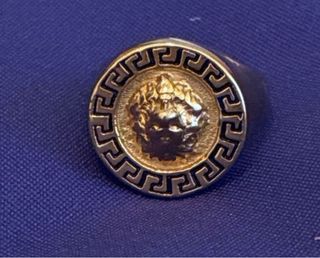 Anillo estilo  Versace 
acero c/baño oro 18k