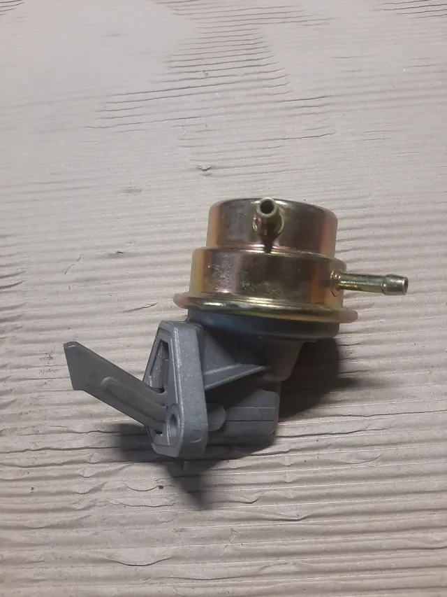 Bomba Gasolina Renault 5 y 7
