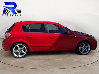 Opel Astra 2.0 Turbo Cosmo 200 CV