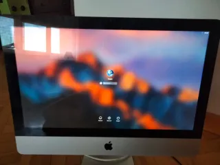 IMAC 21.5 (2011) - Apple