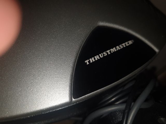 Volante y Pedales Thrustmaster Ferrari