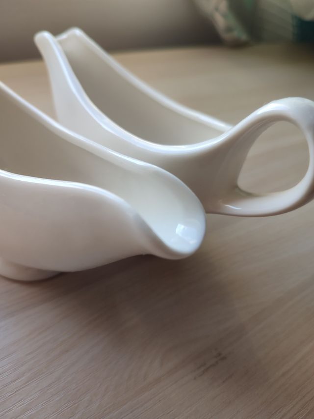 Juego de 2 Salseras porcelana TIGER (17cm blancas)