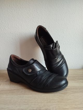 Zapatos de piel negros mujer. Hecho en España.