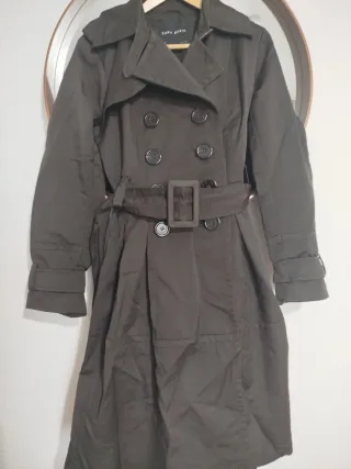 Gabardina impermeable Zara marrón