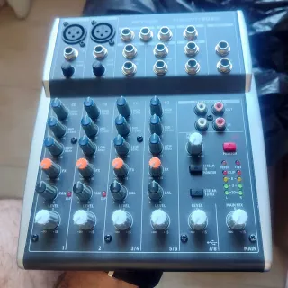Behringer Xenyx 802S Mezclador USB