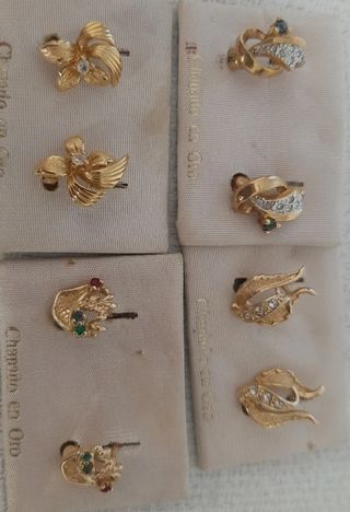 Pendientes chapados en oro