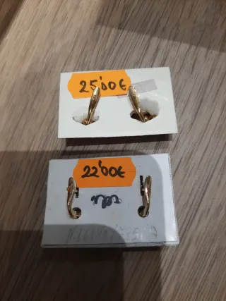 Pendientes chapados en oro