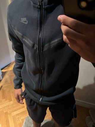 Chaqueta Nike Tech Negra