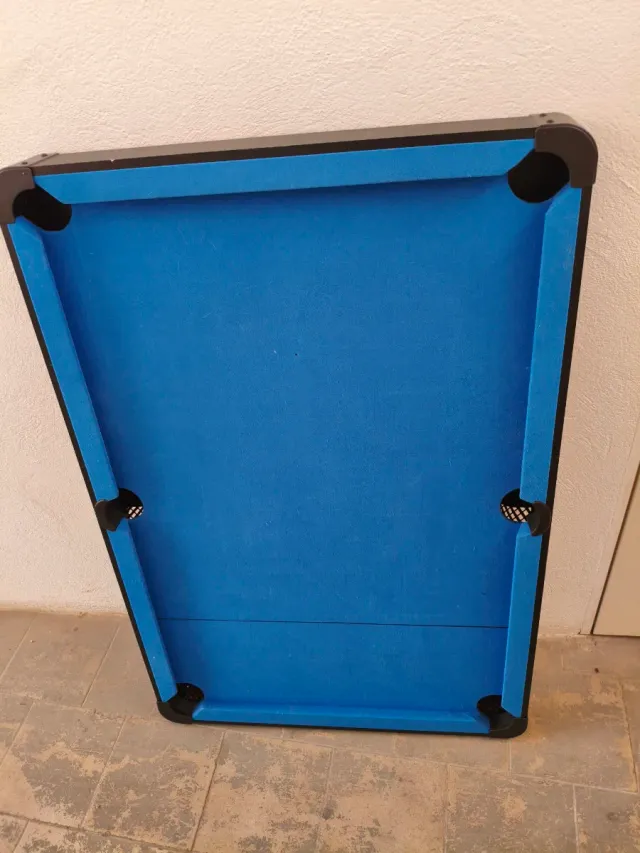 Mesa de billar azul