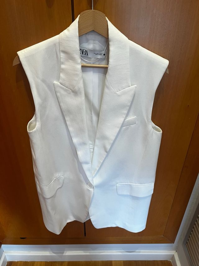 Chaleco Zara