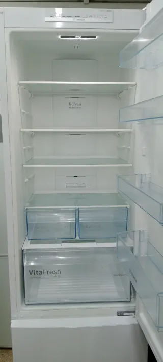 NEVERA COMBI BOSCH NO FROST ENERGÍA A+