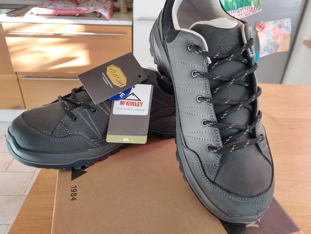 Scarpe McKinley Grigie Nuove num 41