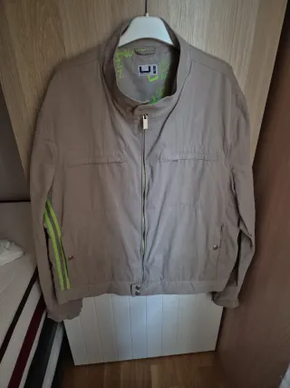 Cazadora Adolfo Dominguez Hombre Talla XL. 