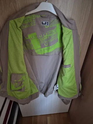 Cazadora Adolfo Dominguez Hombre Talla XL. 