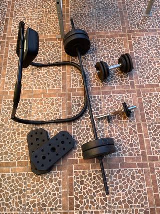 Banco de pesas y accesorios gimnasio