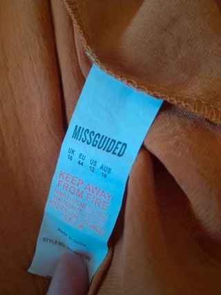 Blusa cobre elegante mangas acampanadas