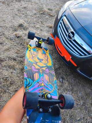Monopatín Surfskate con diseño de tigre
