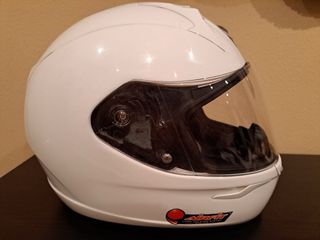 Casco de moto blanco