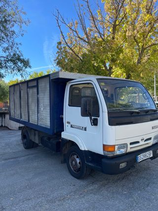 Nissan Cabstar 1999