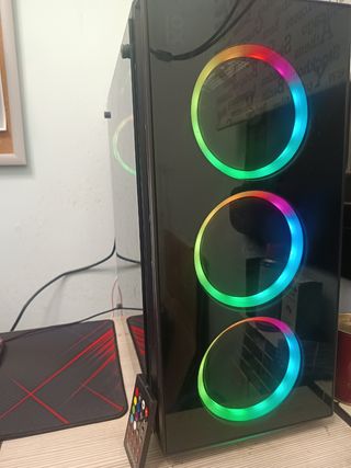 Ordenador Gaming + 2 alfombrillas + monitor 