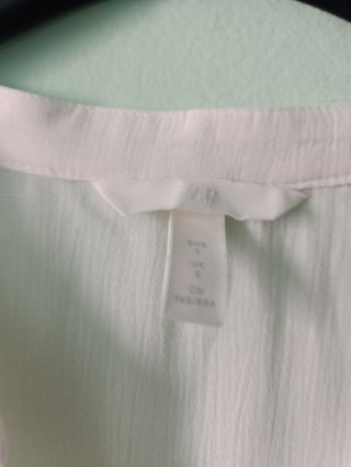 Camiseta beige H&M - talla S