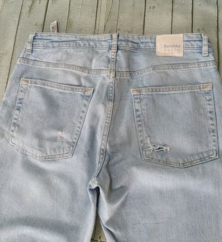 Pantalones vaqueros Bershka desgastados