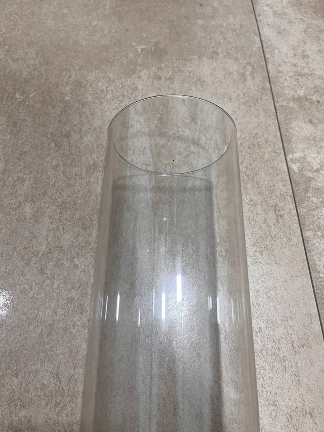 Jarrón cilíndrico de metacrilato 10*40 cm.