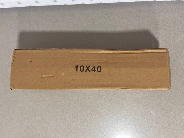 Jarrón cilíndrico de metacrilato 10*40 cm.