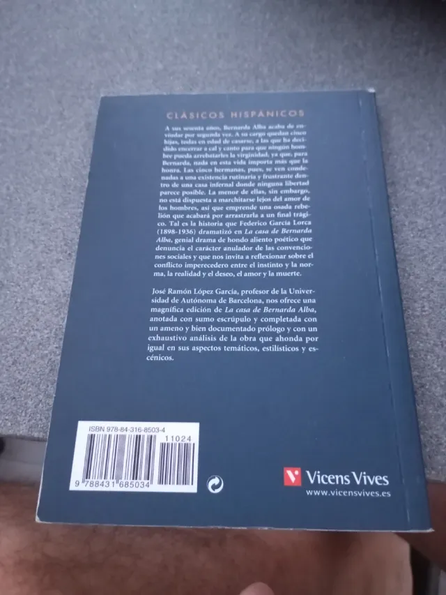 La Casa De Bernarda Alba (Clasicos Hispanicos /...