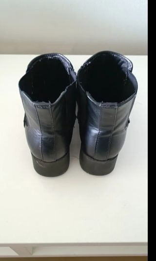 Botines negros mujer