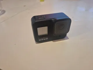 GoPro Hero 8 (4K ULTRA HD) con 2 baterías