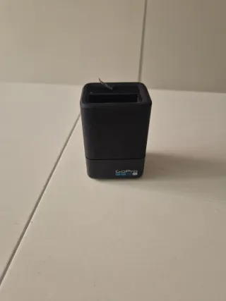 GoPro Hero 8 (4K ULTRA HD) con 2 baterías