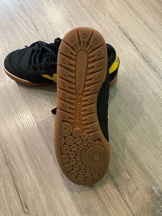 Zapatillas Munich Gresca Negras y Amarillas Ta37