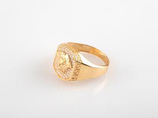 sello oro 18k con piedra con circonita