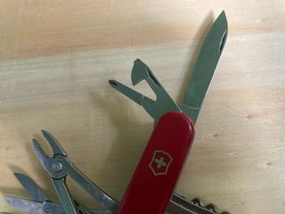 Canivete Victorinox SwissChamp Vermelho