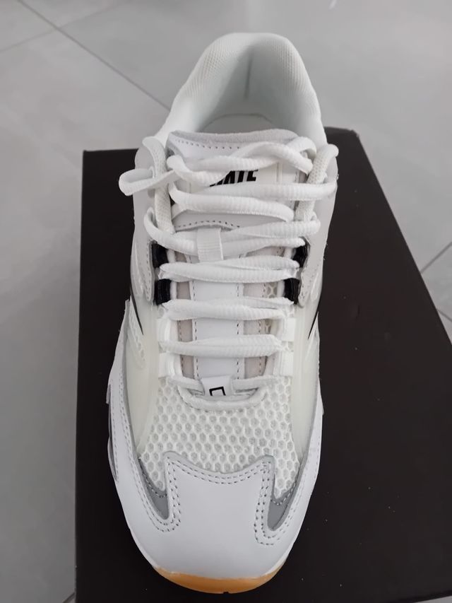 Scarpa D.A.T.E. donna bianca e grigia