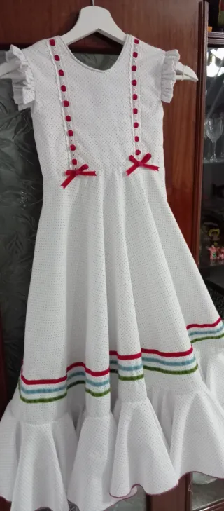 Bata Rociera Niña Blanca.