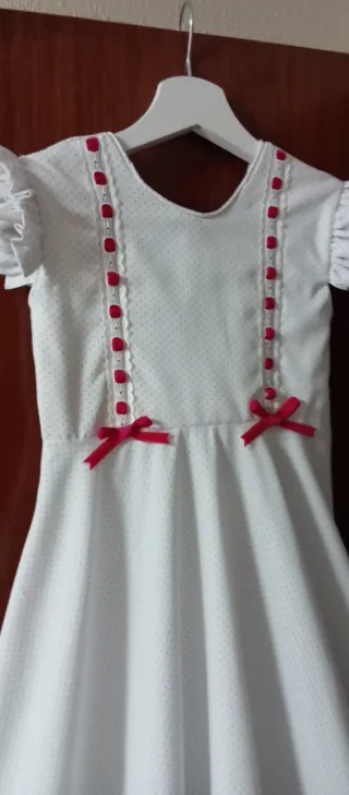 Bata Rociera Niña Blanca.