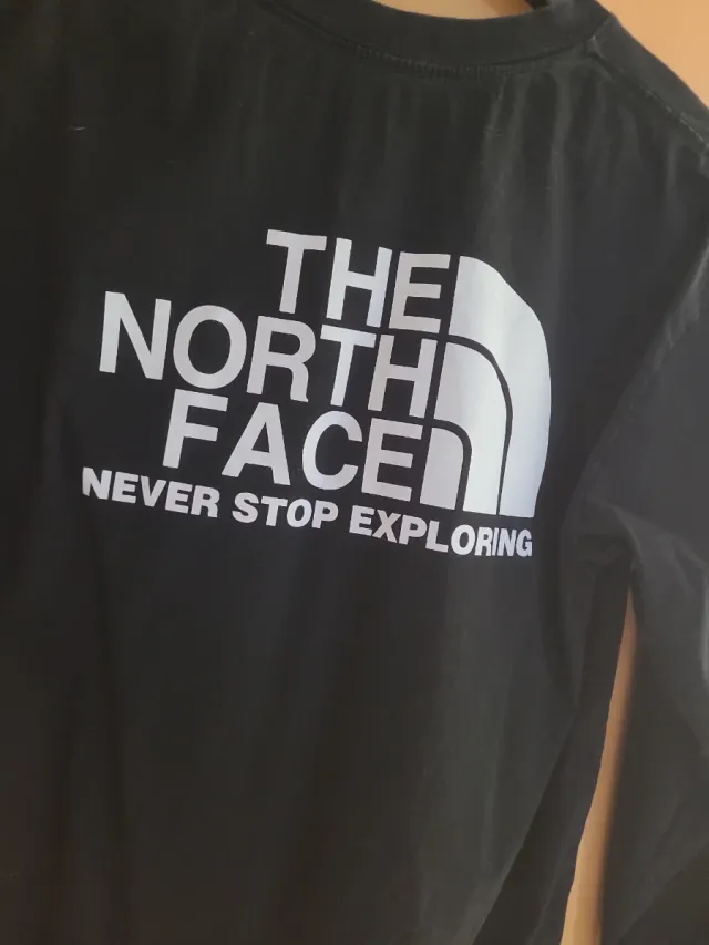 Sudadera The North Face negra fina