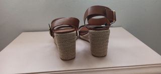 Sandalias cuña cuero marrón Talla 40