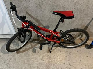 Bicicleta WRC roja
