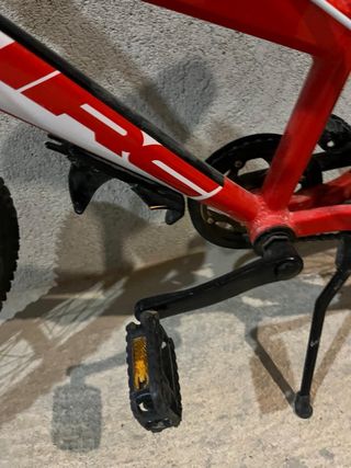 Bicicleta WRC roja