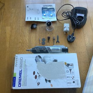 Dremel 8220 Herramienta Multiusos 12V Li-Ion LED