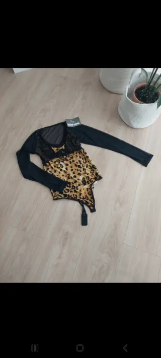 Body mujer leopardo y negro