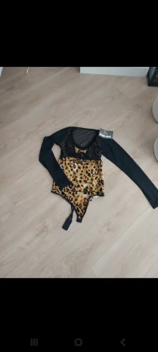 Body mujer leopardo y negro